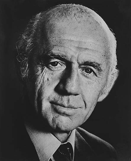 William McMahon 1972 b&w.jpg