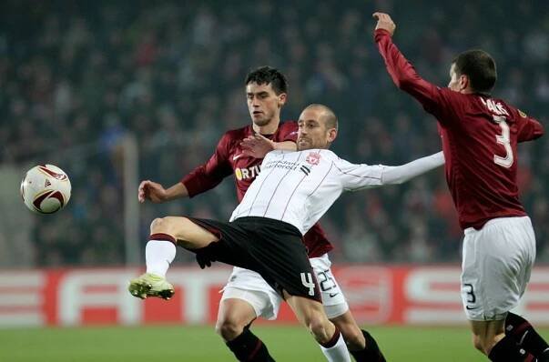 Tvrdé střety, vyhecovaný Řepka a špatní hosté. Sparta vs. Liverpool 0:0