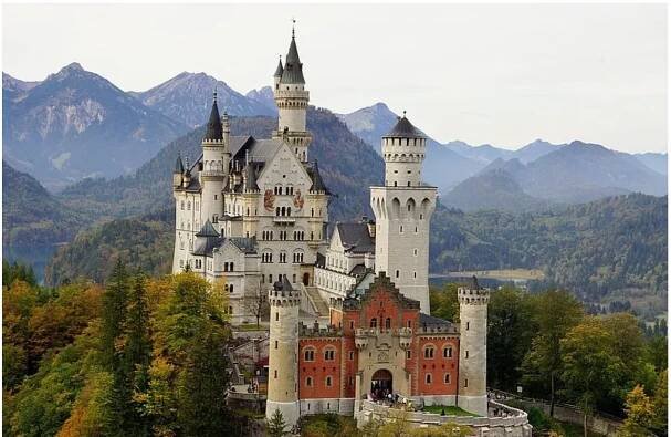The Fake History of King Ludwig’s Castles
