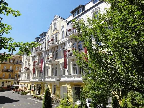 Romanza Aparthotel 4*