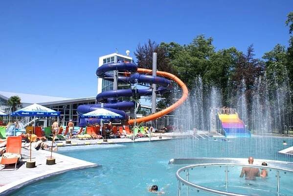 TERMÁLNÍ LÁZNĚ A AQUAPARK TURČIANSKE TEPLICE