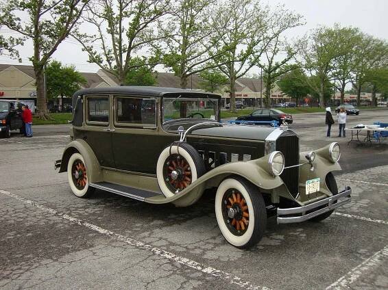 Pierce-Arrow z roku 1929. 