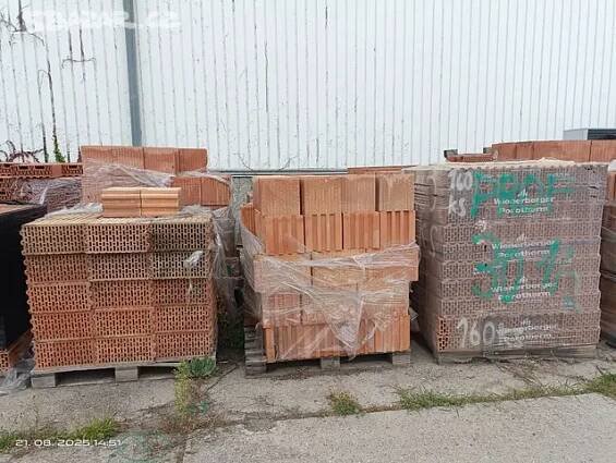 Stavební materiál