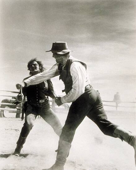 Nezničitelní - Z filmu - John Saxon, Burt Lancaster