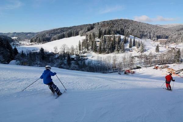 Oblíbené Valentýnské lyžování za hubičku nabídne Ski areál Razula i letos - ZLIN.CZ