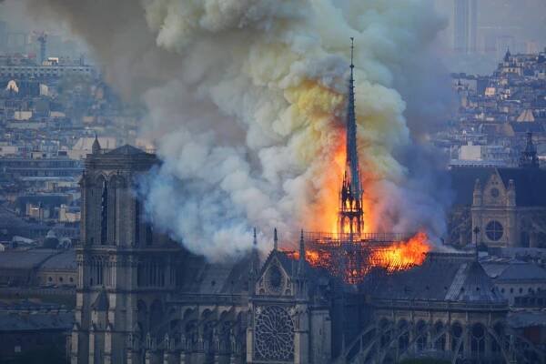 Chrám v plamenech, národ v slzách. Od požáru Notre-Dame uplynulo šest let