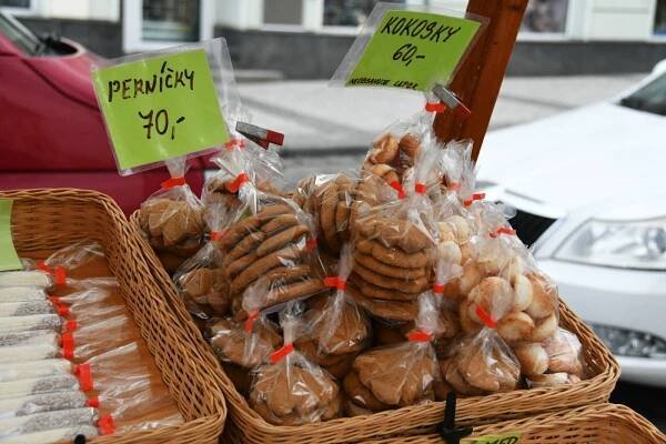 Sobotní farmářské trhy v Lounech připomněly, že se blíží Velikonoce