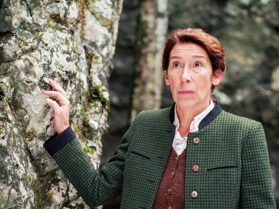 4 ženy a pohřeb - Gewissensbiss - Z filmu - Adele Neuhauser