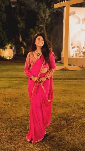 Bigg Boss Telugu fame Monal Gajjar sets major style goals