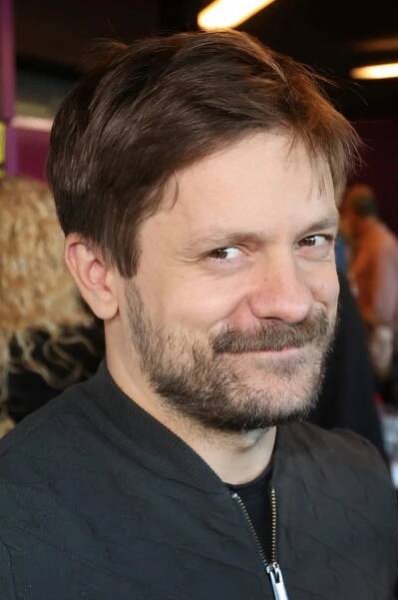 Křest Hartlovy knihy: Vysmátý Pechlát i rýpavý Kohák