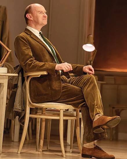 THE MOTIVE AND THE CUE

Written by Jack Thorne and directed by Sam Mendes, The Motive and The Cue is inspired by the making of Richard Burton and Sir John Gielgud’s landmark Broadway production of Hamlet in 1964. It is playing for a limited run