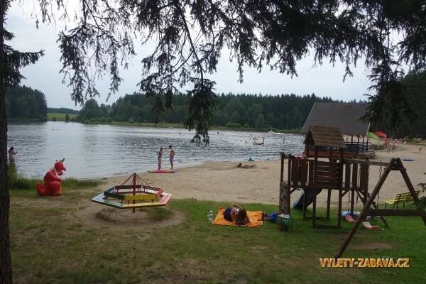 Přírodní koupaliště Lido v Mariánských Lázních