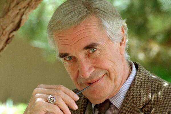 A portrait of Oscar winner Martin Landau, who died July 15 at age 89.