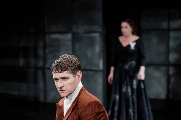 William Shakespeare: HAMLET