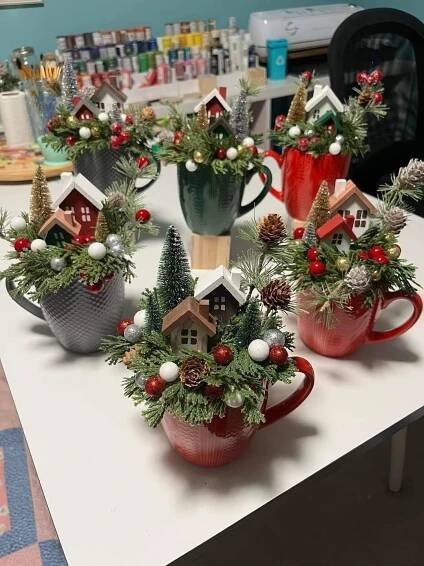 Dollar Tree Addicts | Christmas decorations centerpiece, Christmas crafts, Christmas crafts decorations