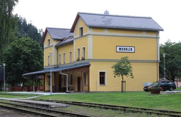 Soubor:Merklín, railway station.jpg – Wikipedie