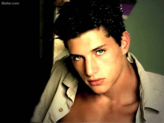 Simon Rex fotka