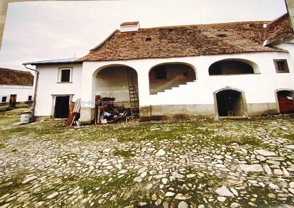 K prodeji nabízíme historický mlýn na řece Dyji ve Znojmě, Znojmo - BYTY-DOMY-POZEMKY.cz