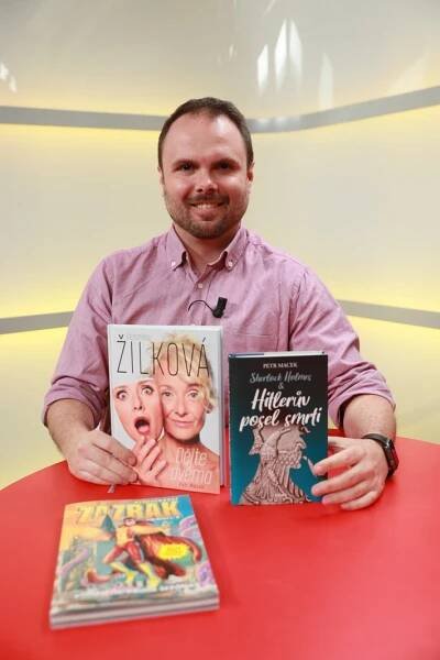 Podcast: Čím větší celebrita, tím větší pokora, říká spisovatel Petr Macek. Odhalil, jak se píše o slavných