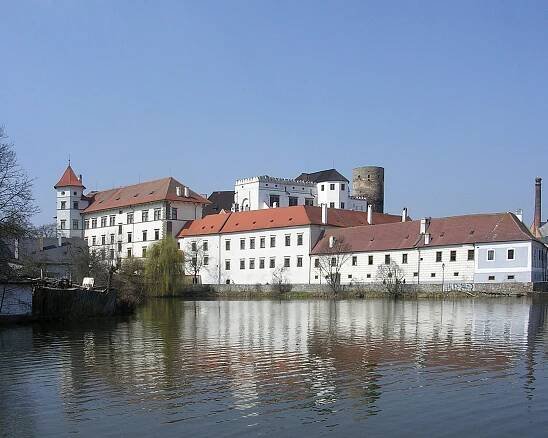 Súbor:Jindřichův Hradec-zámek.jpg – Wikipédia