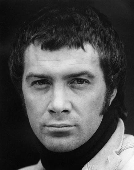 Lewis Collins: hudebník a výsadkář, jehož jsme znali jen jako Bodieho