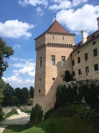 Šíleně smutné Bojnice a grafické Čičmany | Hana Machalová - Cestujte chytře, levně a často