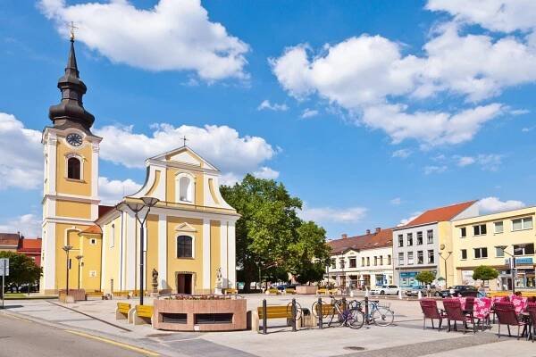 Hodonín: město v České republice, v Jihomoravském kraji, v okrese Hodonín