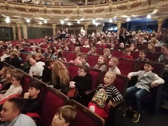 Muzikál Praha (1.stupeň) - Oficiální stránky ZŠ a MŠ Liběšice