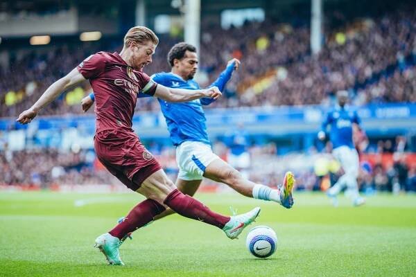Late strikes Give Manchester City Crucial Win at Everton