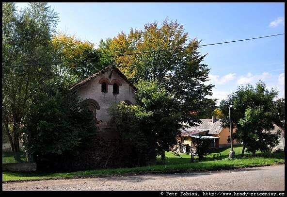 Beztahov – fotografie / hrady-zriceniny.cz