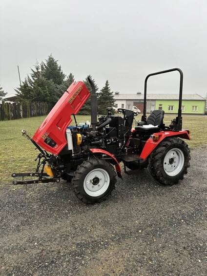 Traktor Belarus 321- bez kabiny
