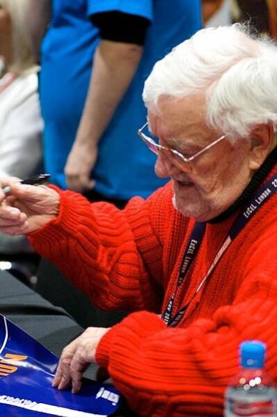 Bernard Cribbins - Wikipedia