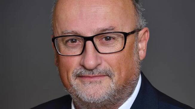 Místo řeky parkoviště: Primátor Českých Budějovic je terčem vtipů kvůli odpovědi v anketě – eXtra.cz