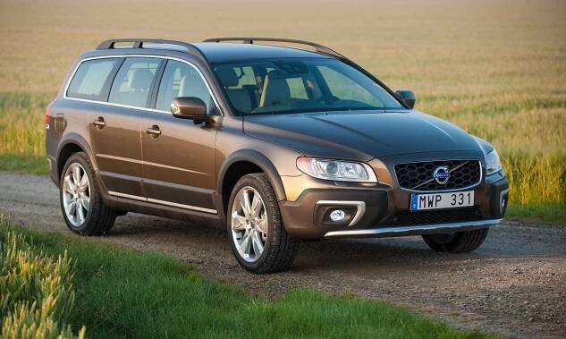 Volvo XC70: Podrobné specifikace vozidel & Interaktivní nástroj pro srovnání