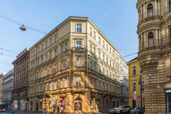 Pronájem kancelářských prostor 400m² na Praze 1 -
