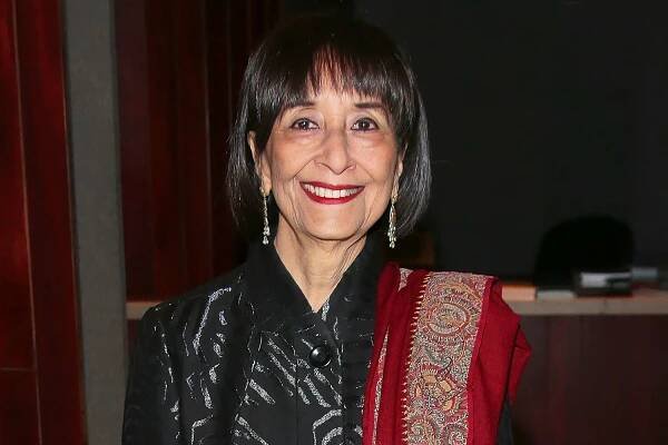 A Lesson in Live-Fire Cooking From the Legendary Madhur Jaffrey