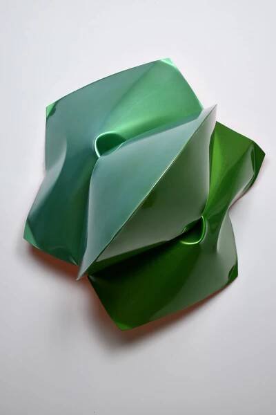 Jeremy Thomas, Spruce Green, 2021, Cold rolled steel, powder coat and urethane, 91.4 x 86.4 x 71.1 cm, JT 055