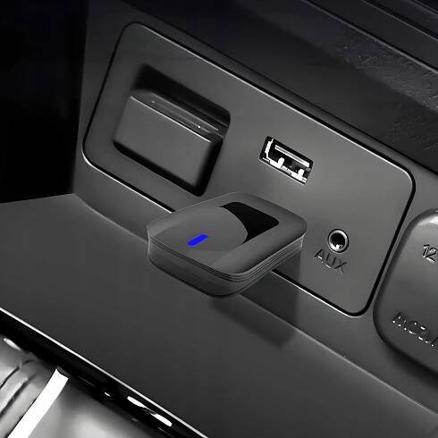 WIFI USB ADAPTÉR – BEZDRÁTOVÝ APPLE CARPLAY & ANDROID AUTO MALÝ FLASH DISK Model ADAPTER PENDRIVE