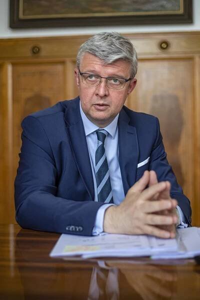 Opozice navrhla úpravy konsolidačního balíčku. Ministerstva je ale odmítla