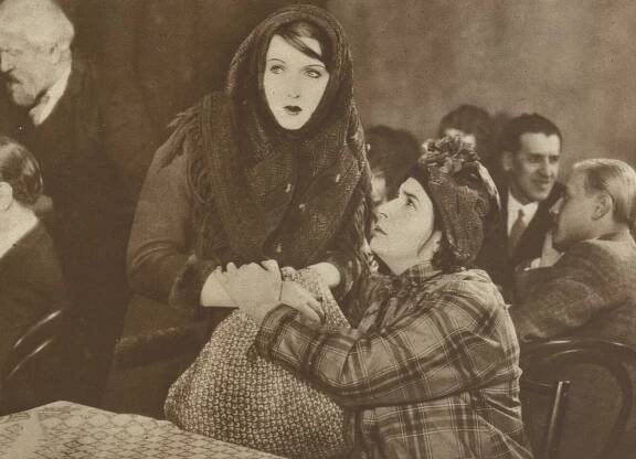 Soubor:Suzanne Marville a Balek-Brodská 1930.png