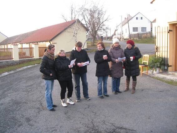 Adventní čas u kapličky na Smederově 2013 - Oficiální stránky obce Ždírec