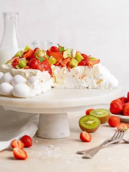 Easy Summer Pavlova - Julie Marie Eats