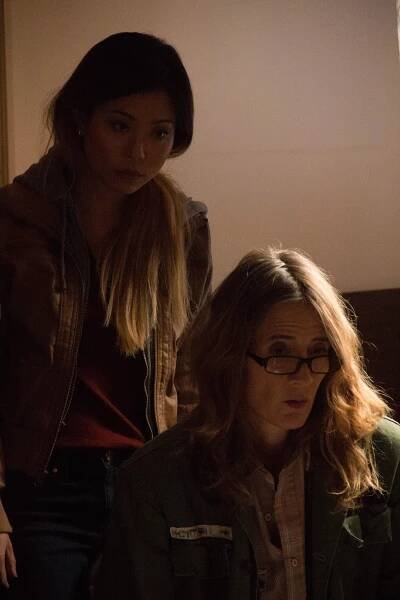 Michelle Ang, Anne Ramsay - Šílenství Debory Loganové - Z filmu