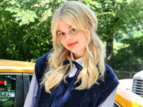 “Gossip Girl” Star Emily Alyn Lind Swears by This Trader Joe’s Moisturizer