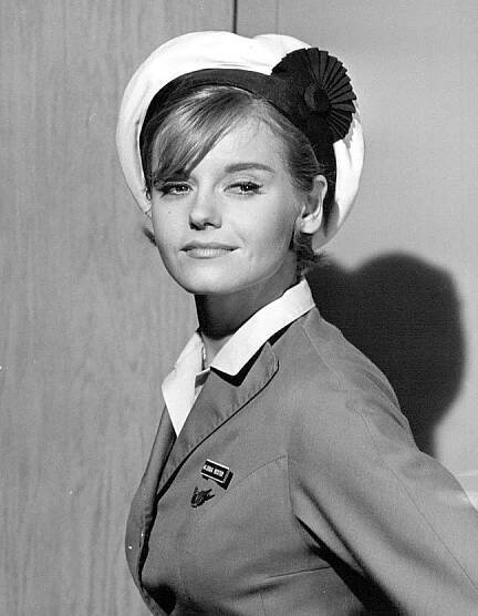 Sharon Farrell - Wikipedia