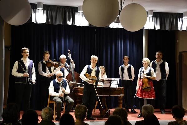 Koncert – Cimbálka CML Šumperk – Městská knihovna T. G. Masaryka Šumperk