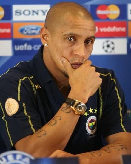 File:Roberto Carlos in Moscow 3 (cropped).jpg - Wikipedia
