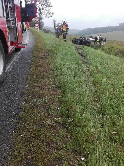 U nehody osobního vozidla nedaleko obce Březová nad Svitavou… | POŽÁRY.cz - ohnisko žhavých zpráv | hasiči aktuálně