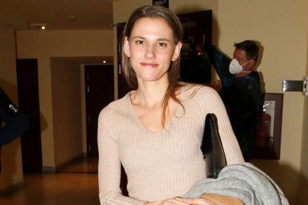 Šárka Vaculíková se údajně vdala za kolegu z divadla. Zřejmě se inspirovala snímkem Vyšehrad: Fylm - OnlyU