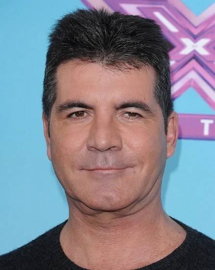 Simon Cowell bude konečně otcem. Oplodnil kamarádovi manželku!